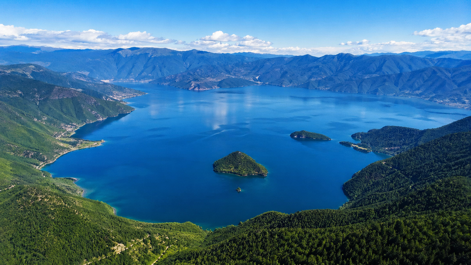 Lugu Lake: Yunnan's Hidden Paradise at the Border of Yunnan and Sichuan