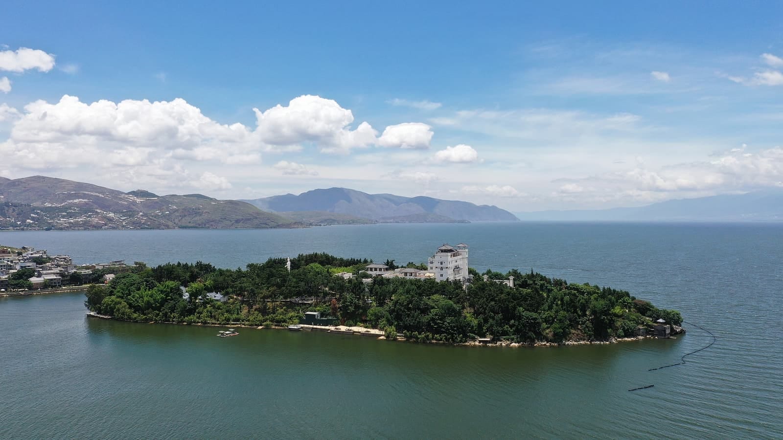 Xizhou tie-dye workshops