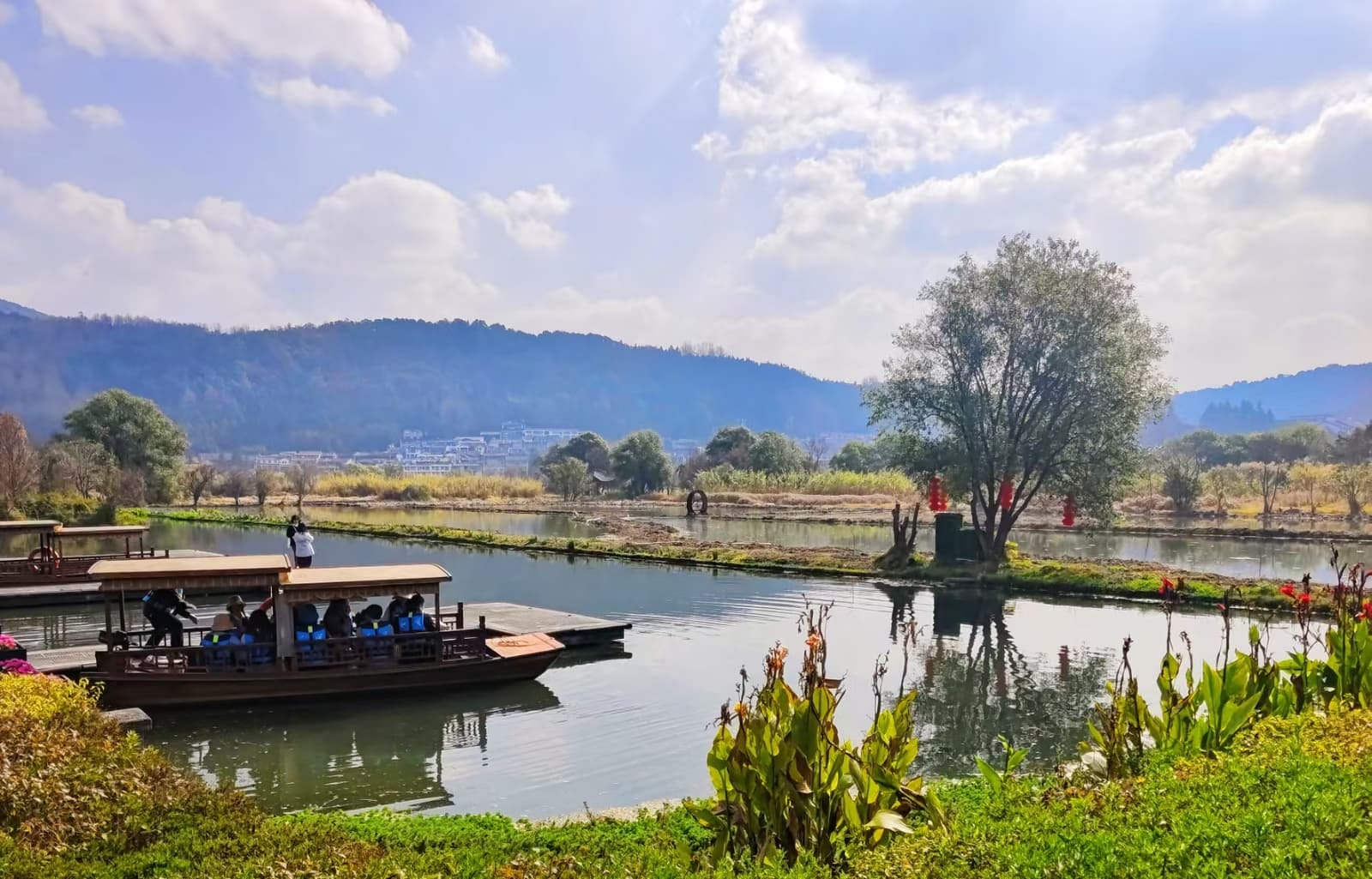 Explore Heshun Ancient Town